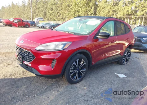 2021 Ford Escape Se Hybrid z USA, uszkodzony, nr VIN 1FMCU9BZ6MUB20249